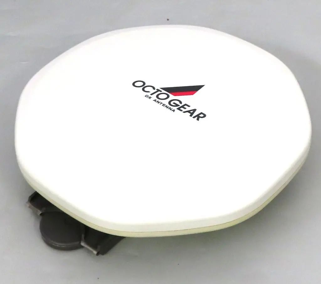 【中古】TV DXアンテナ 25形BS平面アンテナ(BSコンバータ内蔵・スタンド式) [DSF-252]