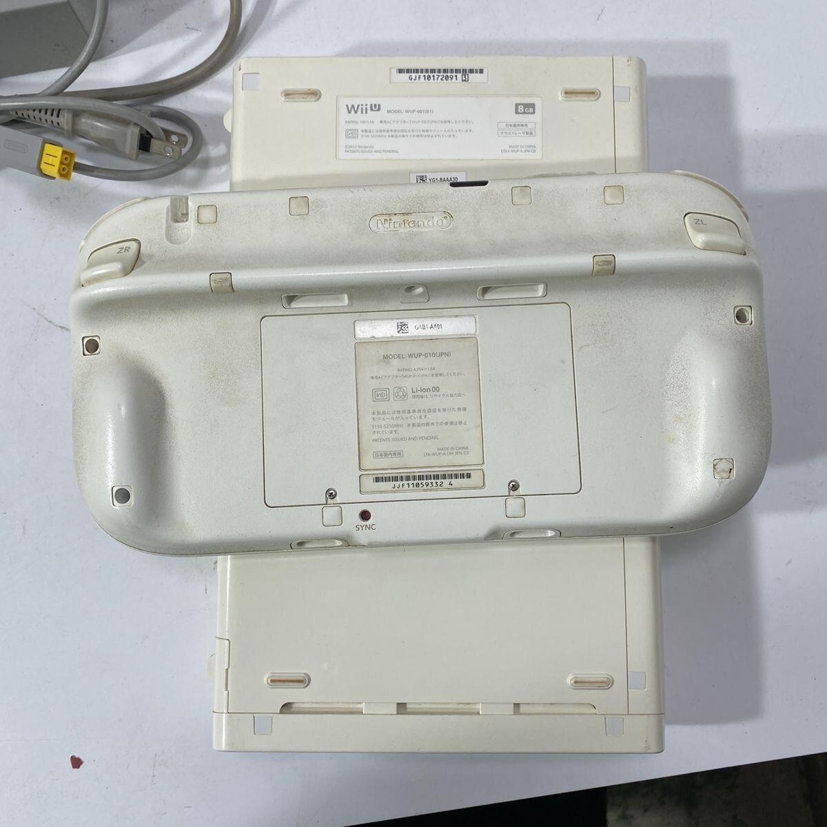動作確認/初期化済み Nintendo WiiU 本体 シロ 白 32GB WUP-010 WUP 
