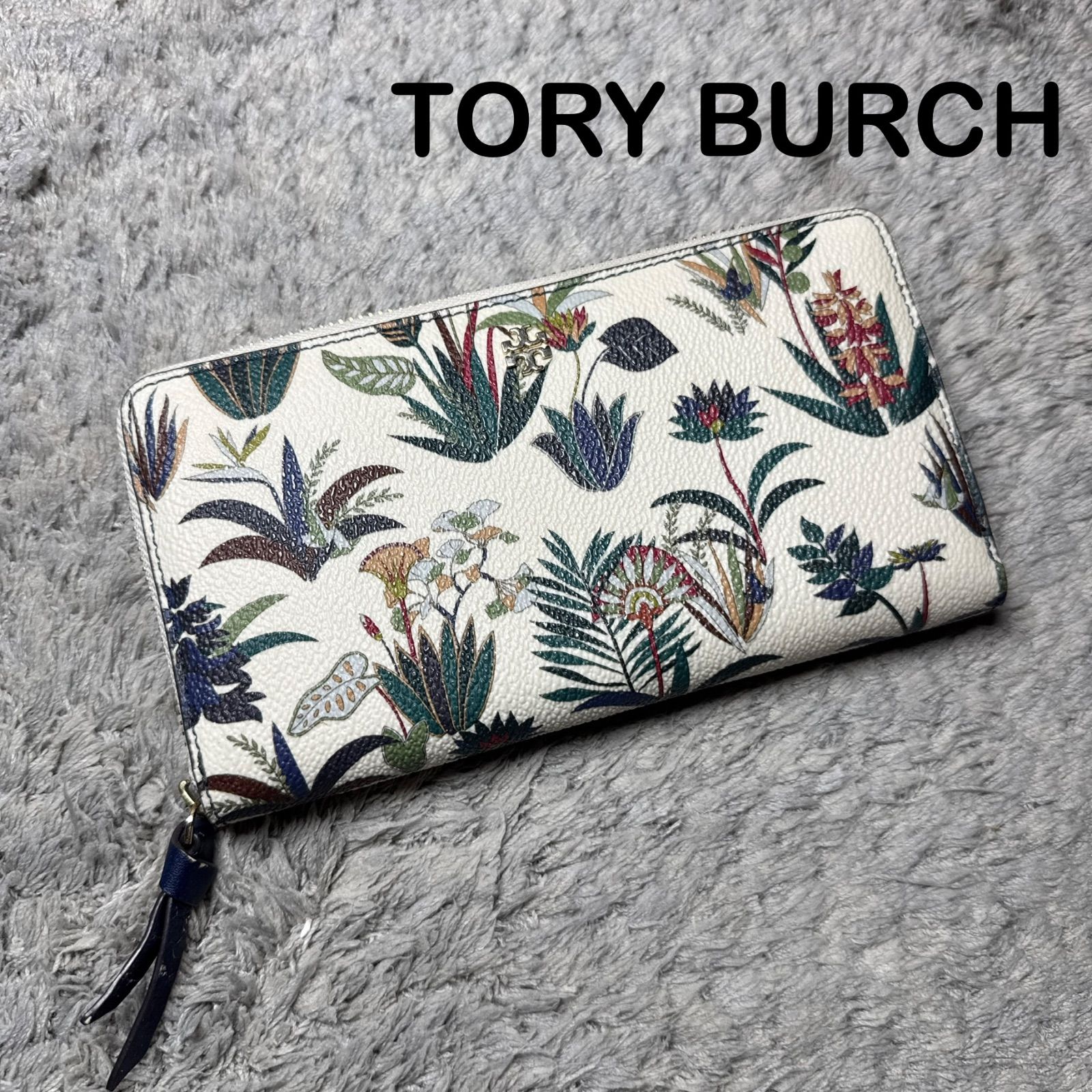TORY BURCH トリーバーチ 長財布 ラウンドファスナー総柄 - メルカリ
