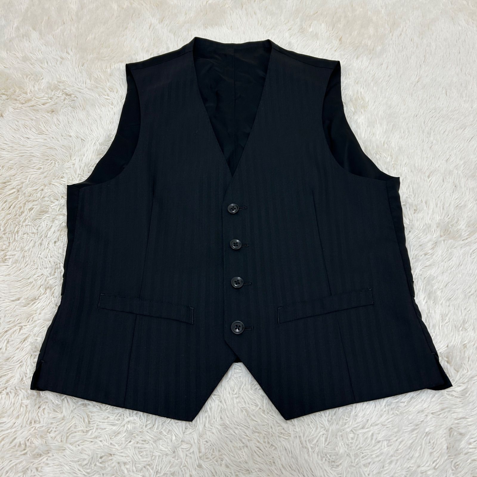 MAJI スリーピース スーツ 黒ストライプ Y7 セットアップ ベスト付き 美品】MAJI シルクブレンド 3ピーススーツ Y4 黒ストライプ ベスト付き