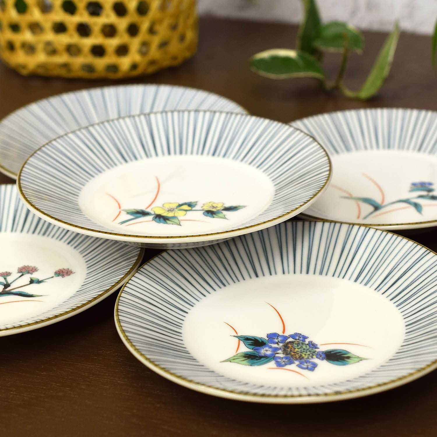 新品 和座の蔵 お皿 セット おしゃれ 食器 九谷焼 中皿 5枚セット 五草花 陶器 高級 ブランド 和食器 取り皿 日本製 結婚祝い プレゼント ギフト