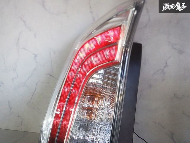 ☆点灯OK☆トヨタ 純正 ZVW30 プリウス 後期 LED テールランプ テール 