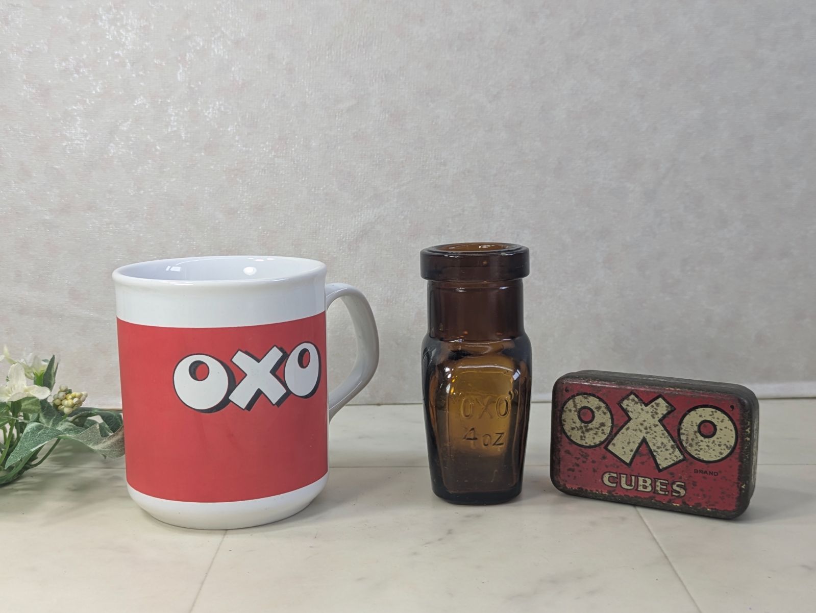 イギリス ヴィンテージ oxo 缶 ガラスボトル マグカップセット - メルカリ