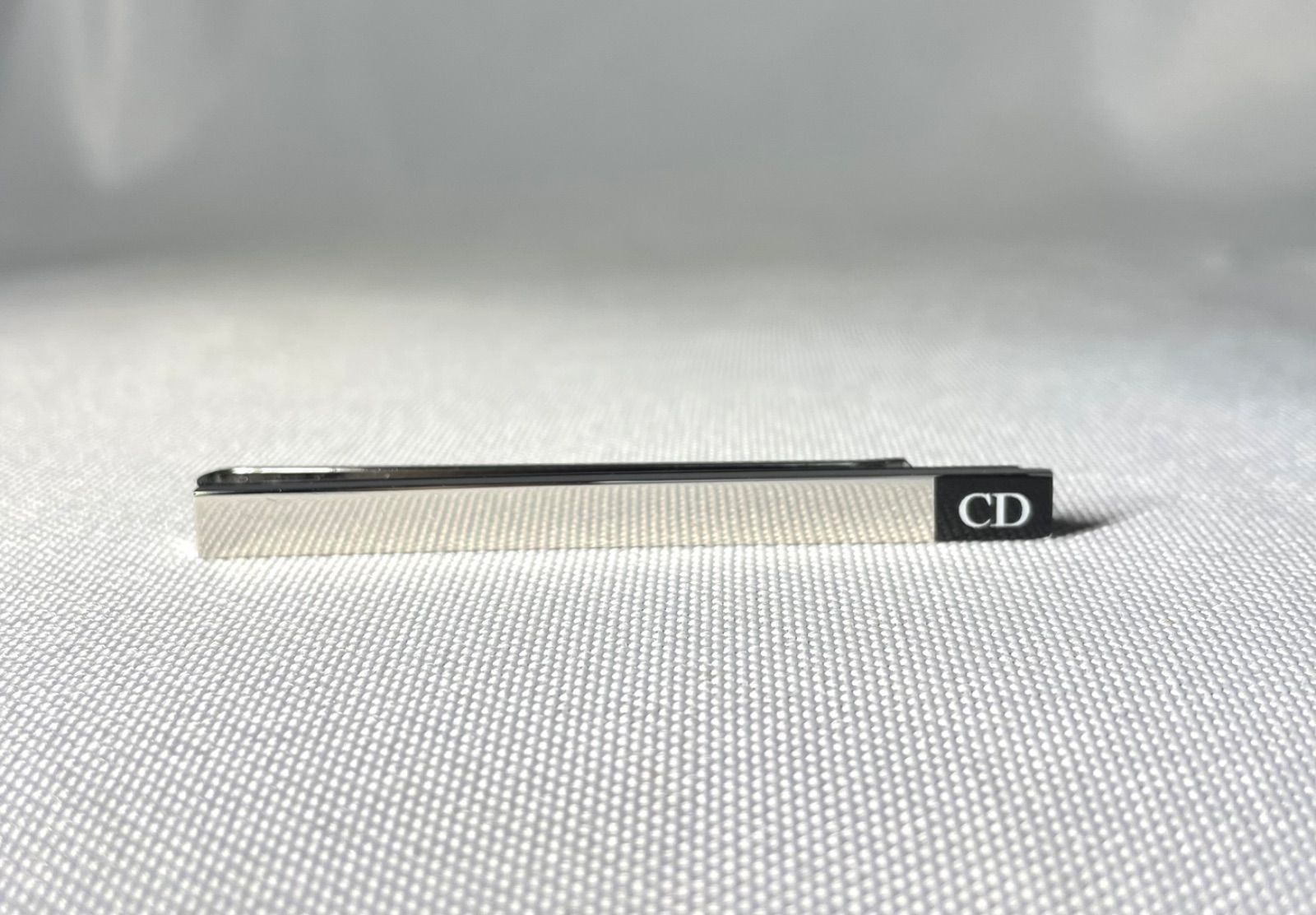 美品 ディオールオム CDロゴ ブラック&シルバー&ホワイト ネクタイピン 小物 美品 希少 Dior Homme ディオールオム CDロゴ ブラック&シルバー