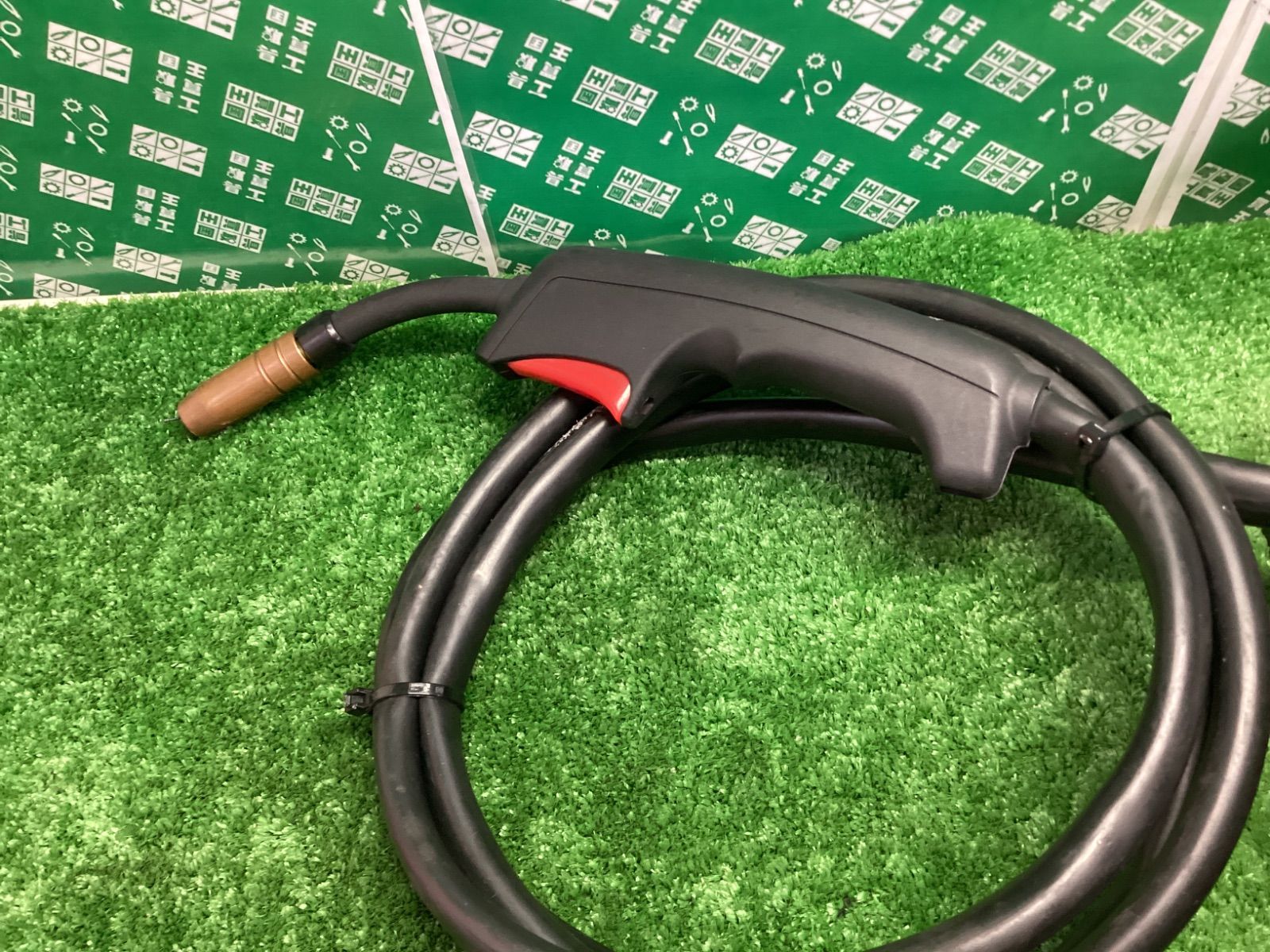 アネスト岩田 半自動溶接機 WG2061 / ITI9UIZIJPEG - メルカリ