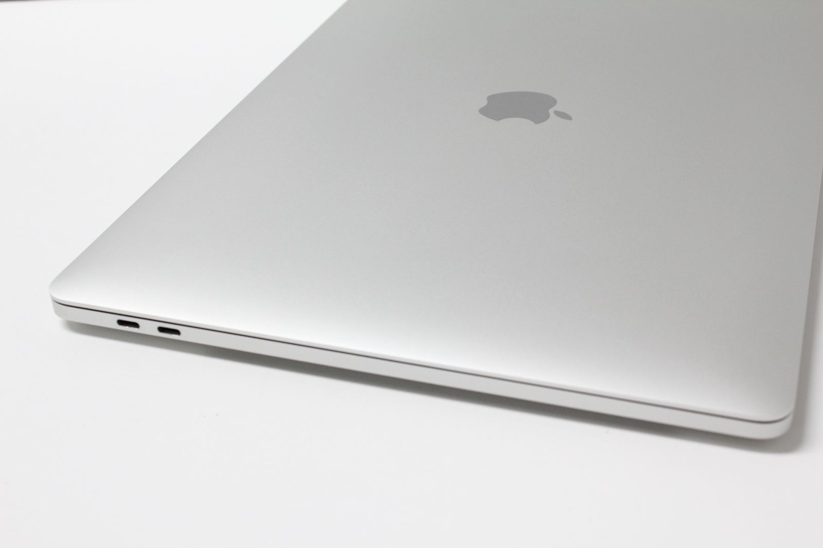 MacBook Pro（15インチ,2019）256GB/16GB〈MV922J/A〉⑤ - メルカリ