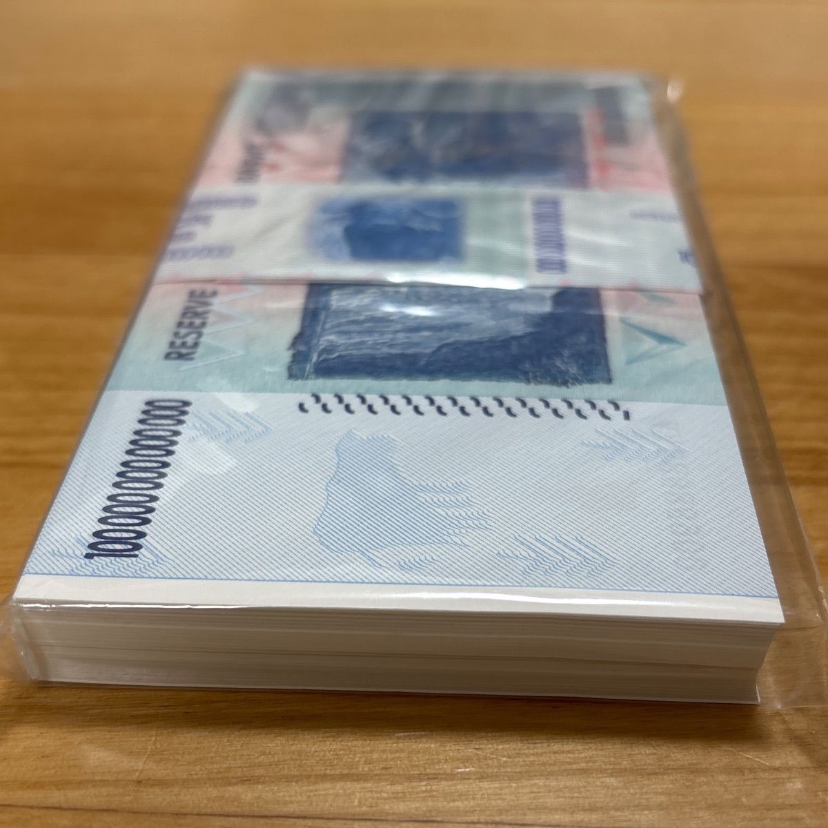 破格セール ジンバブエドル100兆ドル記念貨幣100枚 新品 100枚】ジンバブエドル 100兆ドル 記念貨幣 新品 - メルカリ