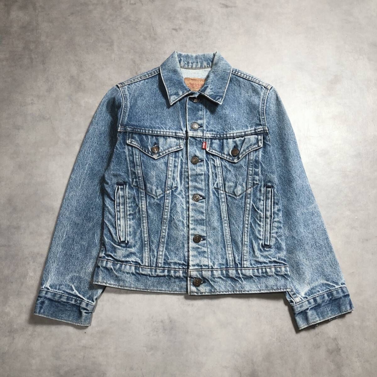 WQ1133○Levi