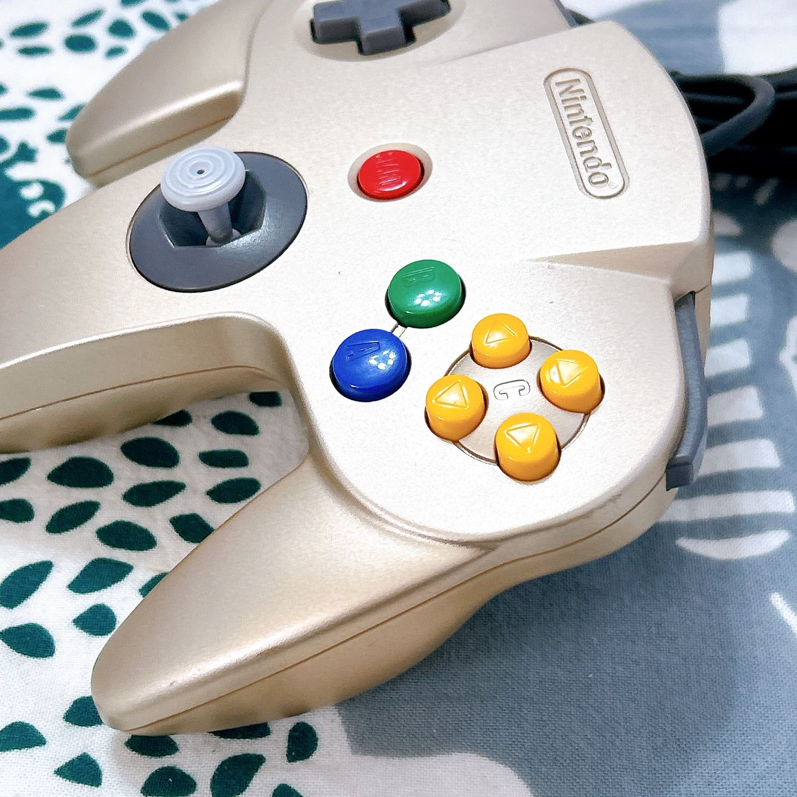 ✨任天堂 NINTENDO64 本体 ゴールド NUS-001(JPN) コントローラー AC 
