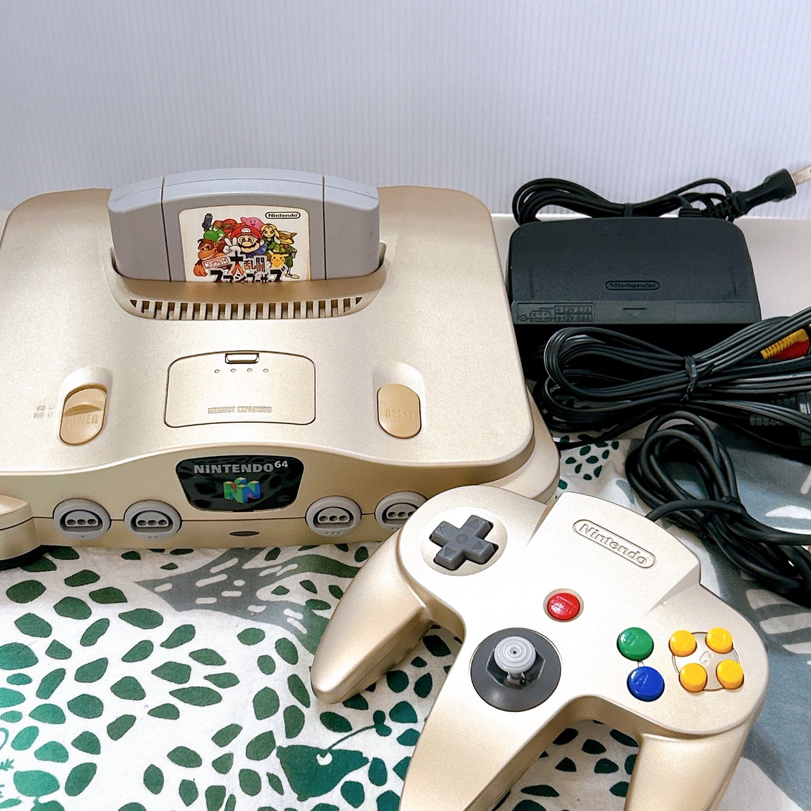 ✨任天堂 NINTENDO64 本体 ゴールド NUS-001(JPN) コントローラー AC 