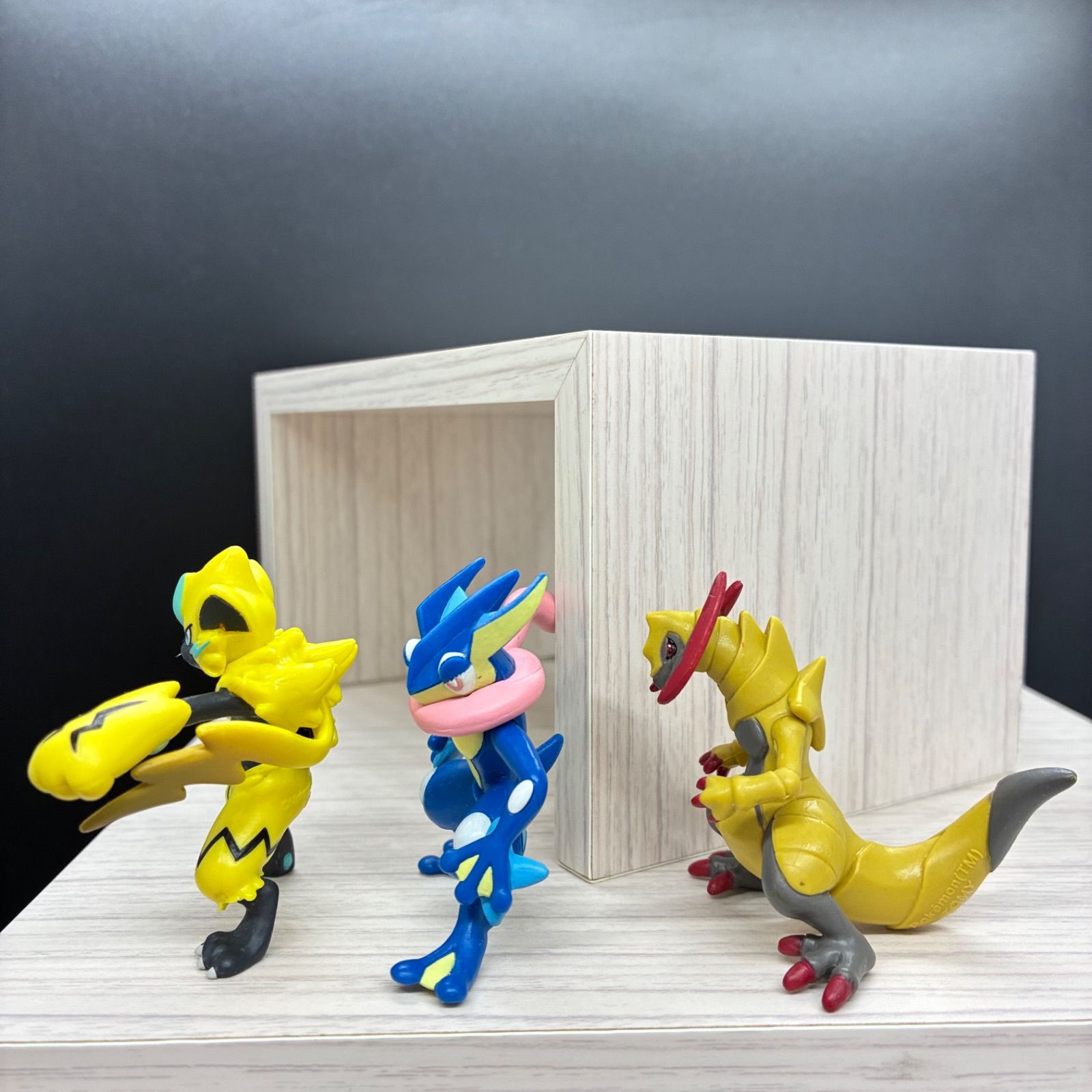 nishikata様専用 計2点 モンコレ ゼラオラ ゲッコウガ オノノクス