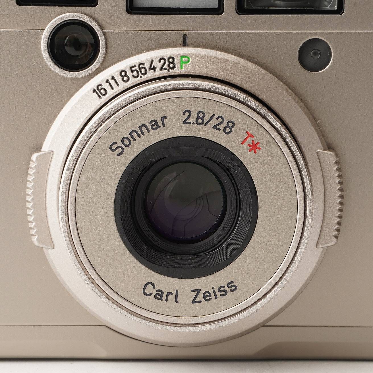 コンタックス Contax T ix APSフィルムカメラ / Carl Zeiss Sonnar T