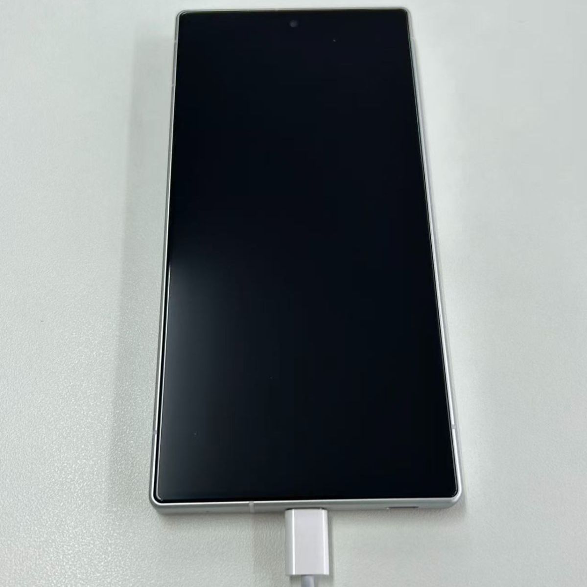 ジャンク】AQUOS R9 ホワイト 動作未確認 - メルカリ