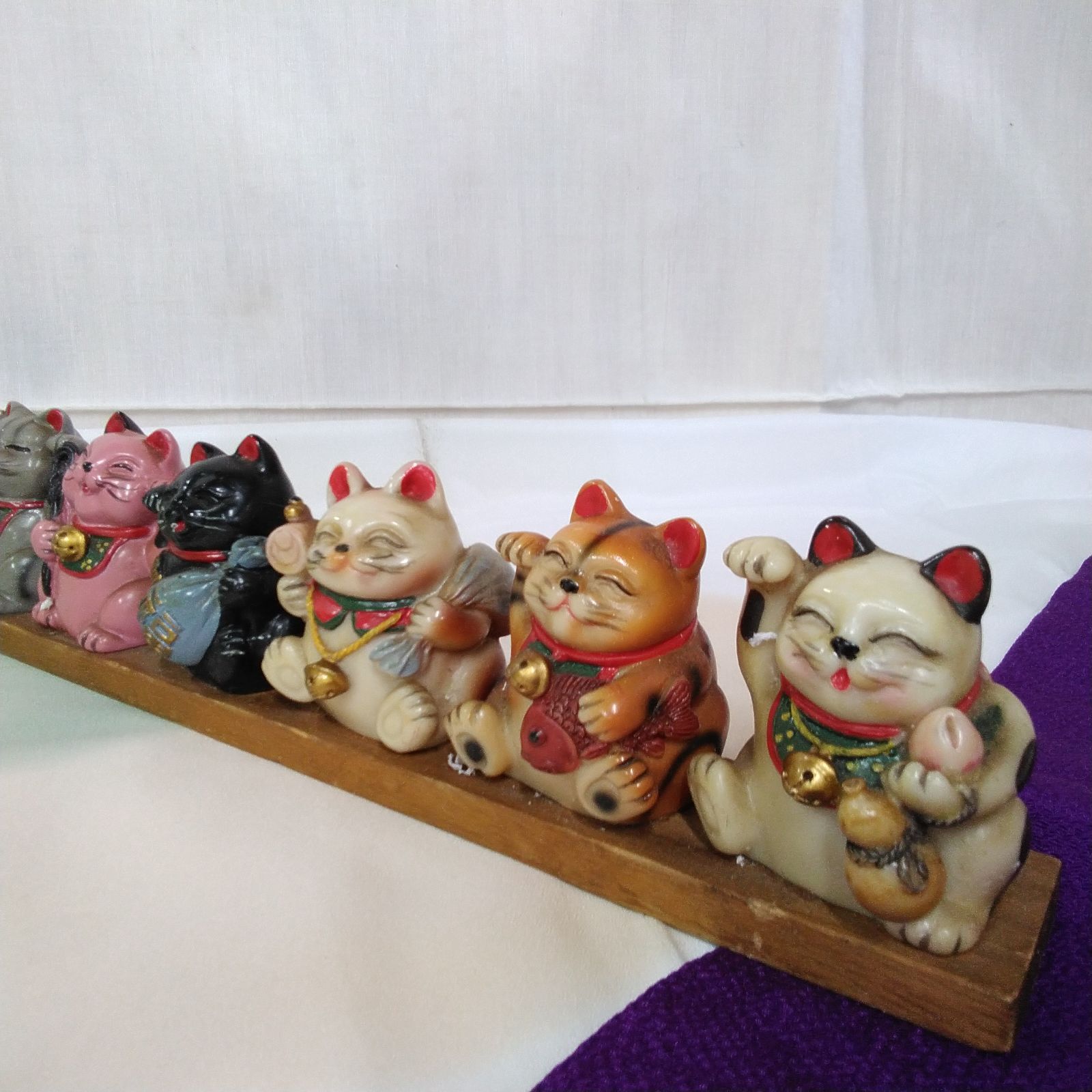 値下げ！【美品】縁起物 招き猫 七福神 陶器製 置物 金運アップ（高さ27cm） 値下げ！【美品】縁起物 招き猫 七福神 陶器製 置物 金運アップ（高さ