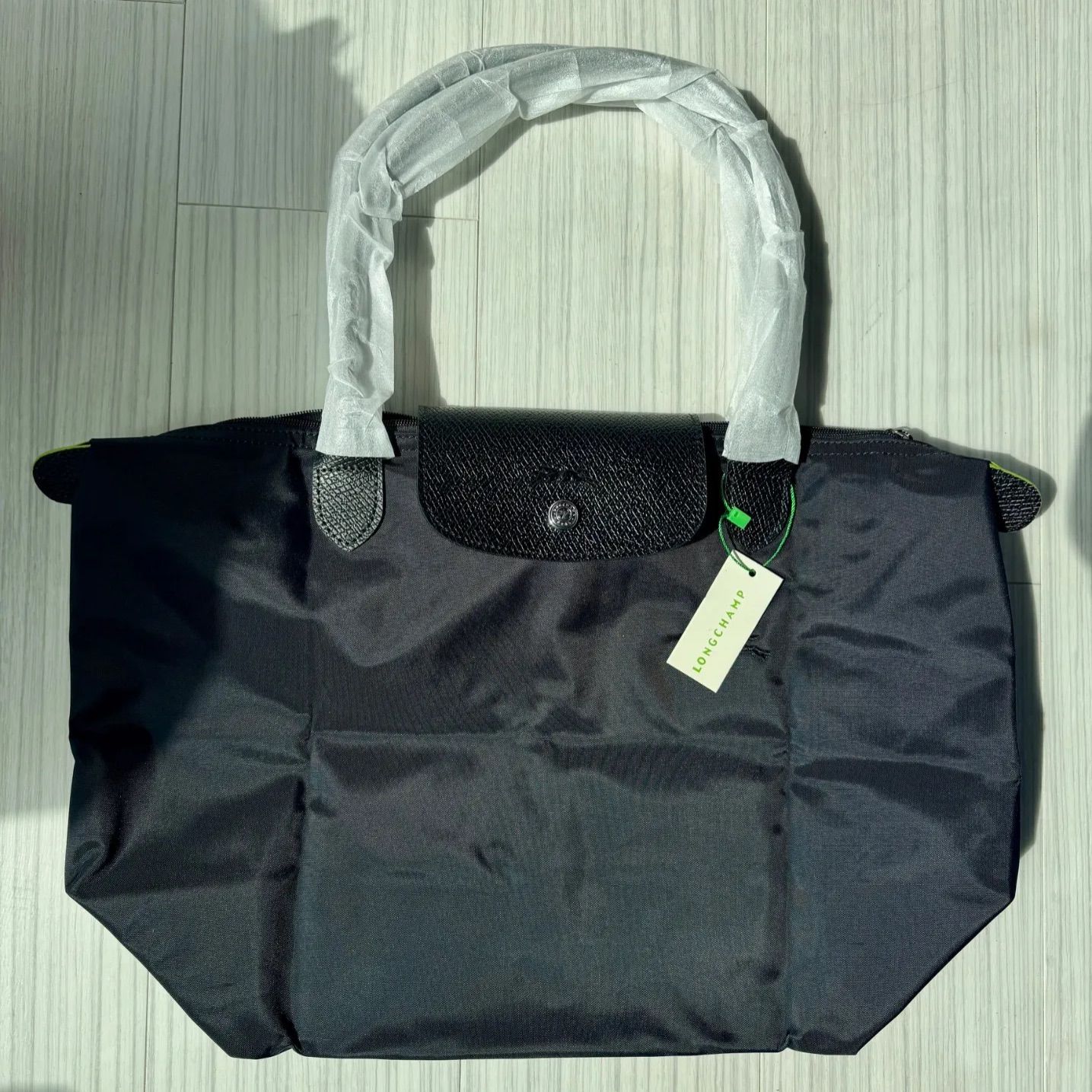 Longchamp フラップ・ハンドル Wブラック ナイロン ルプリアージュ L 