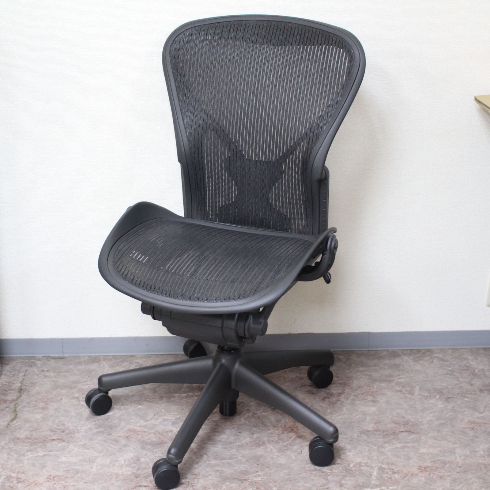 731)ハーマンミラー Herman Miller アーロンチェア AE112NNB 
