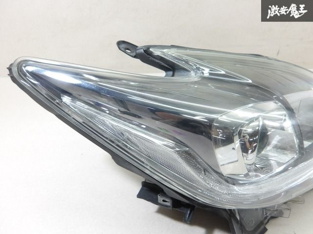 ZNS0185◇ZVW30プリウス◇トヨタ純正右ヘッドライト◇HIDヘッドライト ZNS0185◇ZVW30プリウス◇トヨタ純正右ヘッドライト◇HIDヘッドライト
