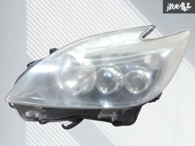 プリウス DAA-ZVW30 左ヘッドライトASSY S 040 コイト 47-29 ハロゲン