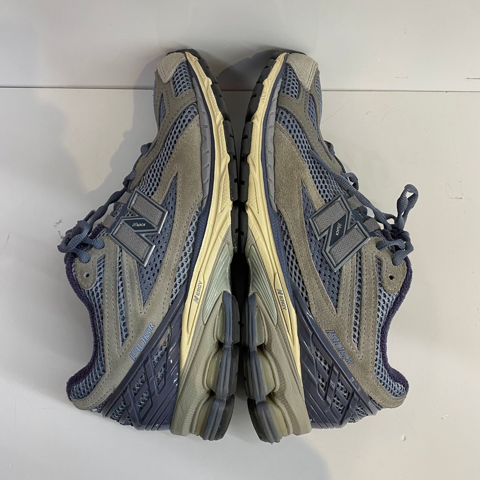 ニューバランス new balance オーラリー AURALEE コラボ 1906R 
