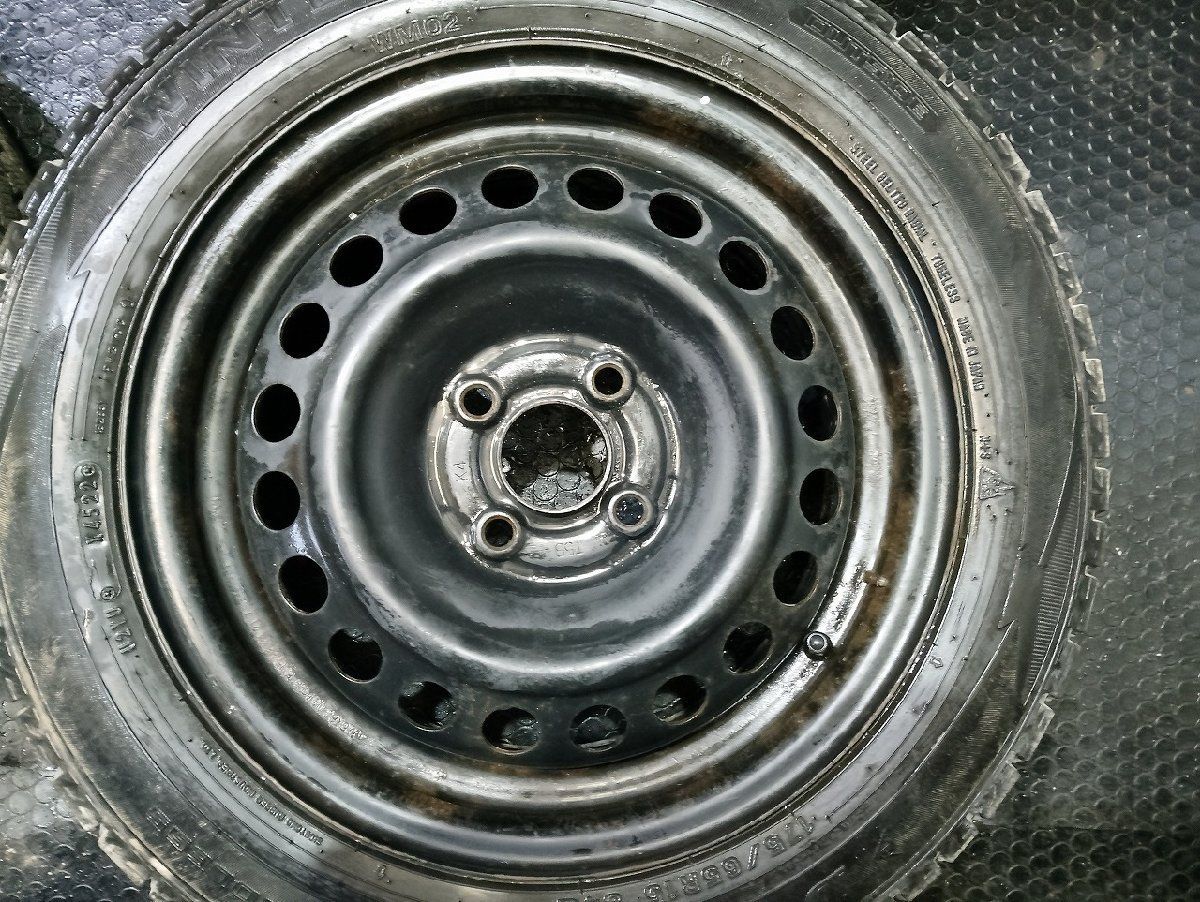 タイヤ走行短め【DUNLOP WM02 175/65R15】スタッドレス【スチール 