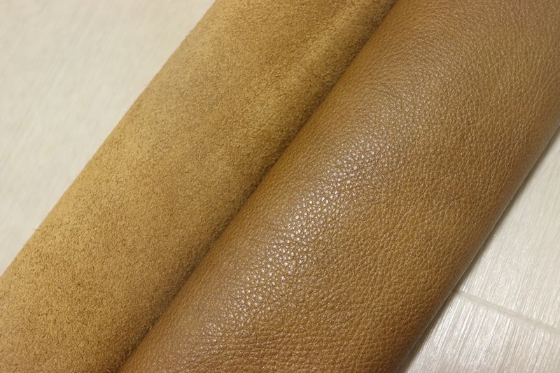 イエローブラウン 217ds クロム革 牛革 イタリア レザー シュリンク加工 はぎれ 一枚革 レザークラフト 革 皮 本革 diy 生地 材料