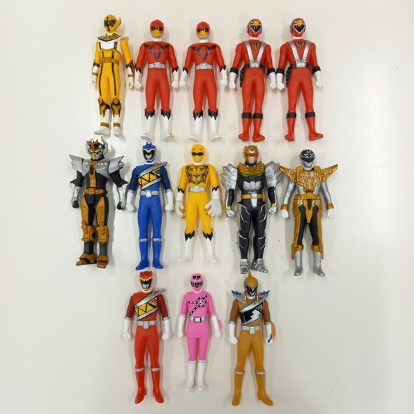 【まとめ売り】9点　レア　戦隊　ヒーロー　ソフビ　人形　他 スーパー戦隊ヒーロー ソフビ 当時物 バンダイ 9体｜Yahoo!フリマ（旧