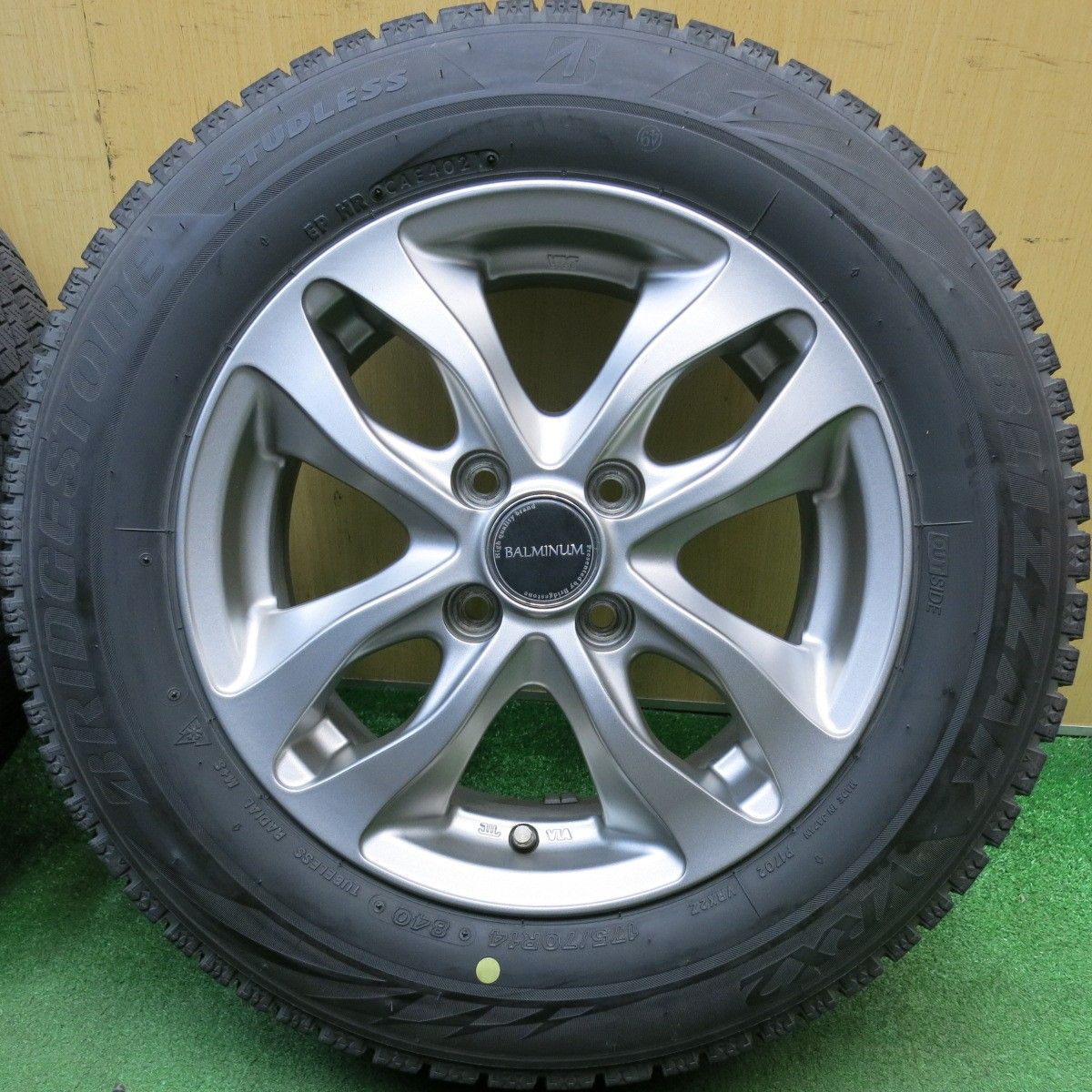 4本価格☆スタッドレス 175/70R14 ブリヂストン ブリザック VRX2 