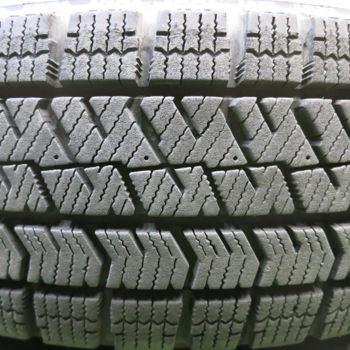 バリ溝！8.5分☆スタッドレス 155/65R14 ブリヂストン ブリザック VRX2 