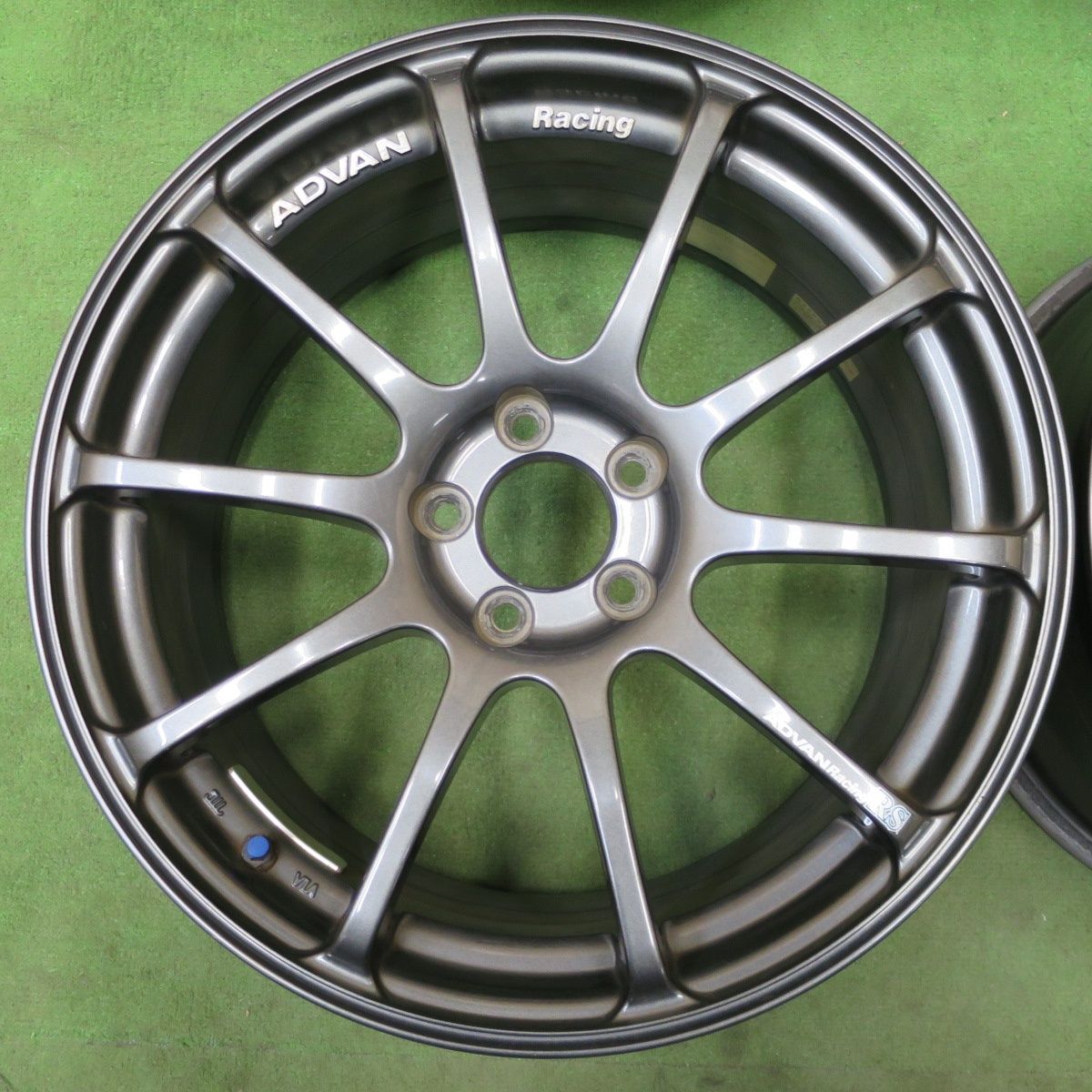 送料無料] 4本価格☆プリウス 等 ADVAN Racing RS 17インチ ホイール 