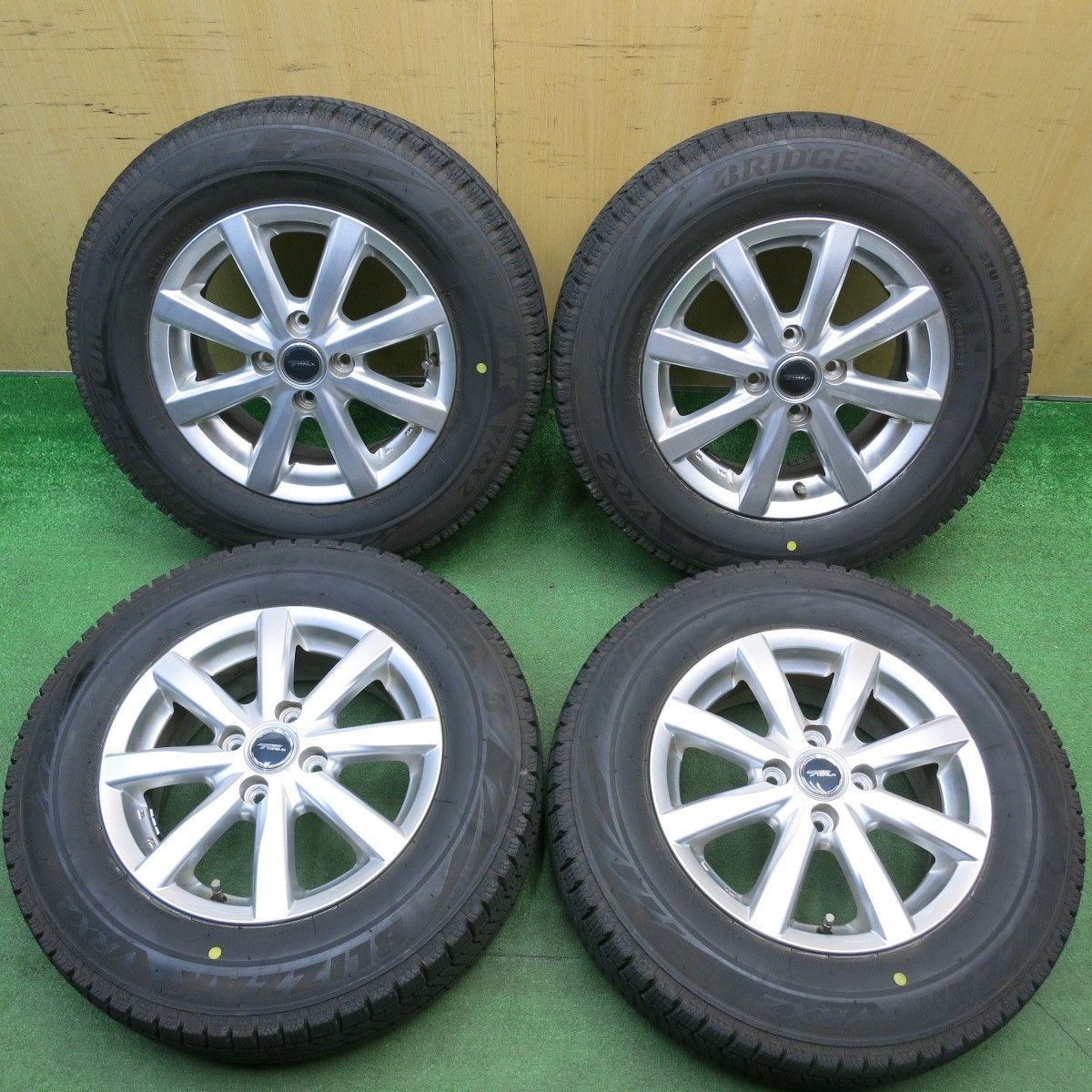 バリ溝！23年！9分☆スタッドレス 185/70R14 ブリヂストン ブリザック 