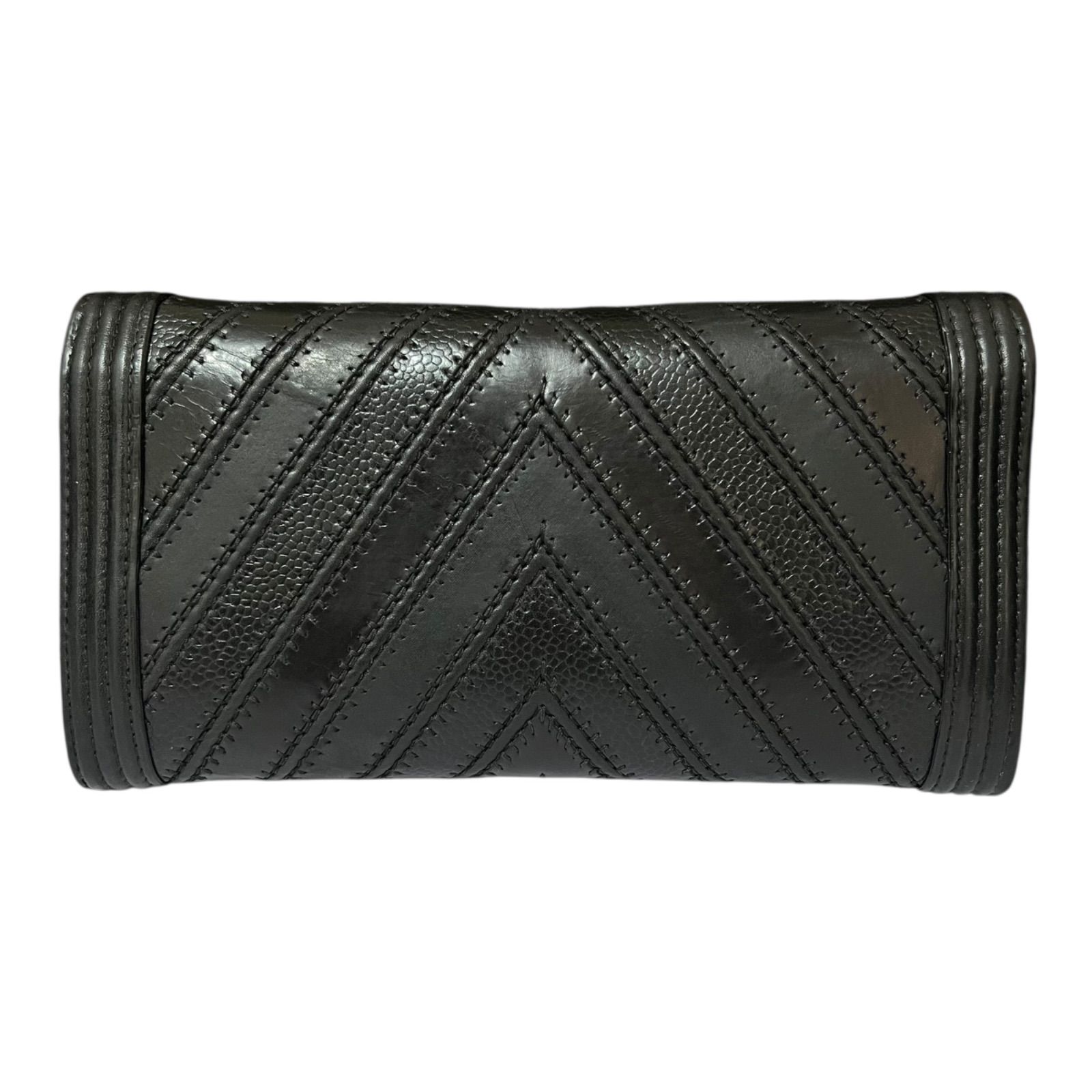 CHANEL シャネル ボーイシャネル シェブロンVステッチ チェーンウォレット CHANEL（シャネル） （未使用 展示品）シャネル シェブロン Vステッチ