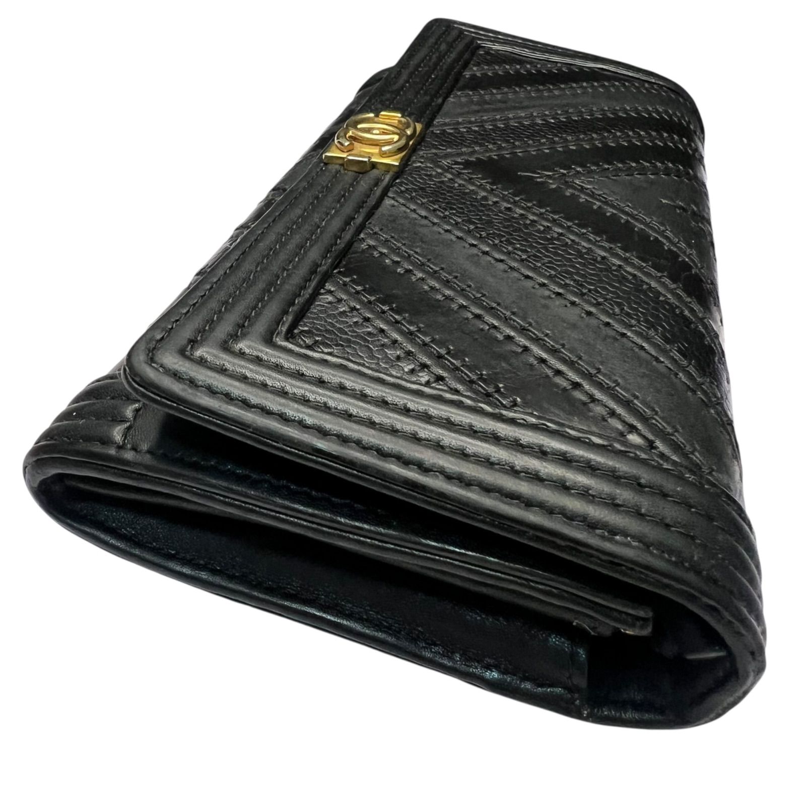 CHANEL シャネル ボーイシャネル シェブロンVステッチ チェーンウォレット CHANEL（シャネル） （未使用 展示品）シャネル シェブロン Vステッチ