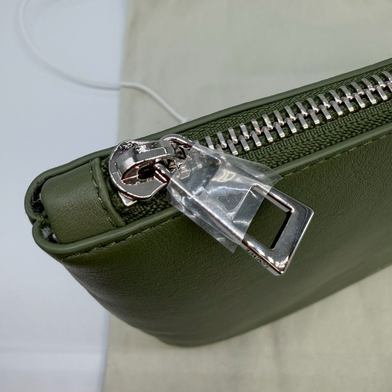 鑑定済】LOEWE ロエベ ポーチ クラッチバッグ グリーン系 - メルカリ