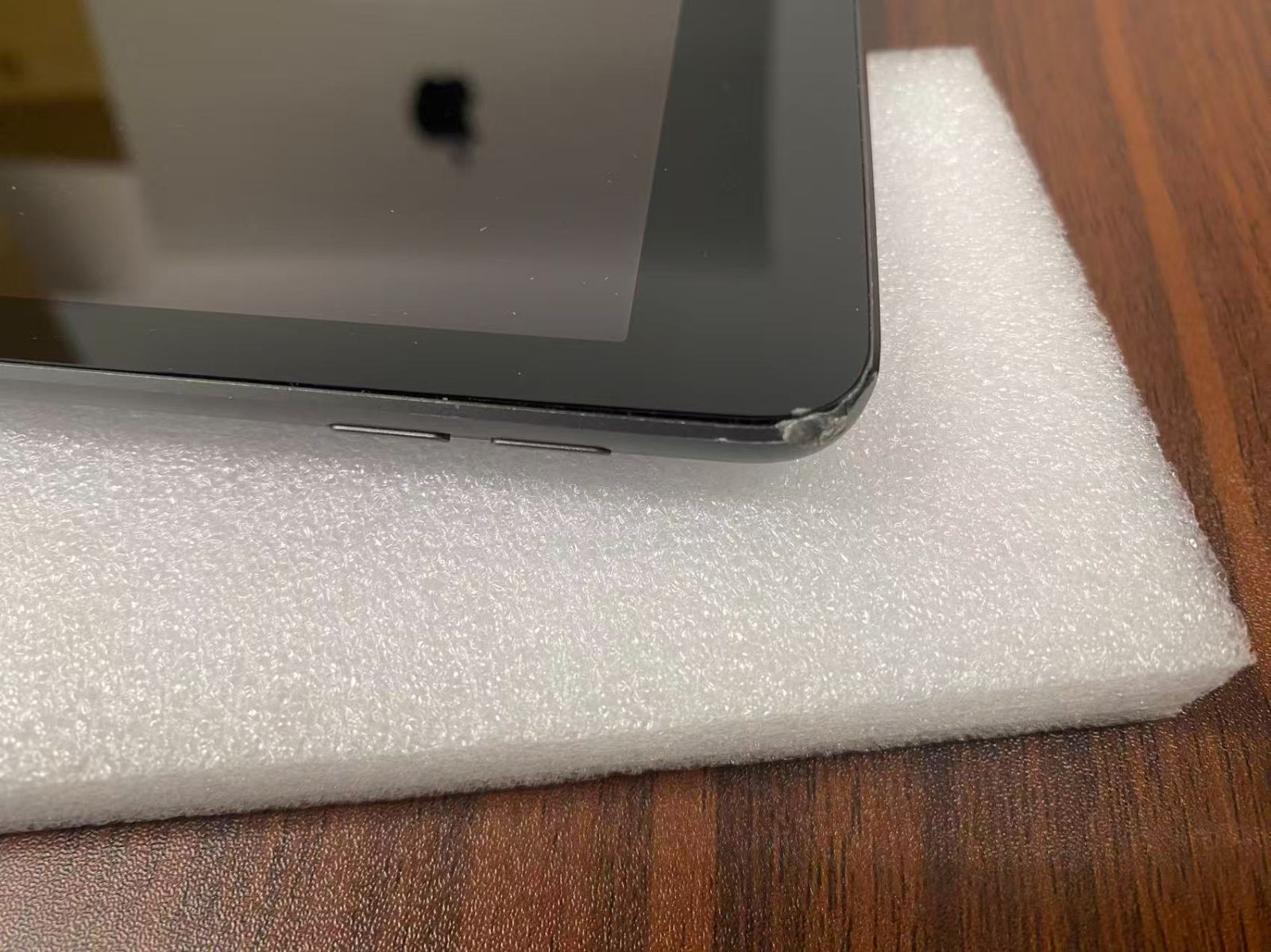 動作確認・初期化済み】電池97％Apple iPad 第7世代 Wi-Fi 128GB Space