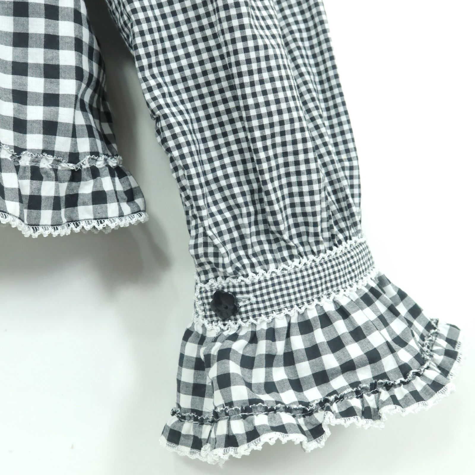 【美品】ピンクハウス★ギンガムパッチワーク♪前開きローンブラウス 黒系 フリル&amp;リボンいっぱい♪2023年 z19318 美品】ピンクハウス☆ギンガムパッチワーク♪前開きローンブラウス 黒