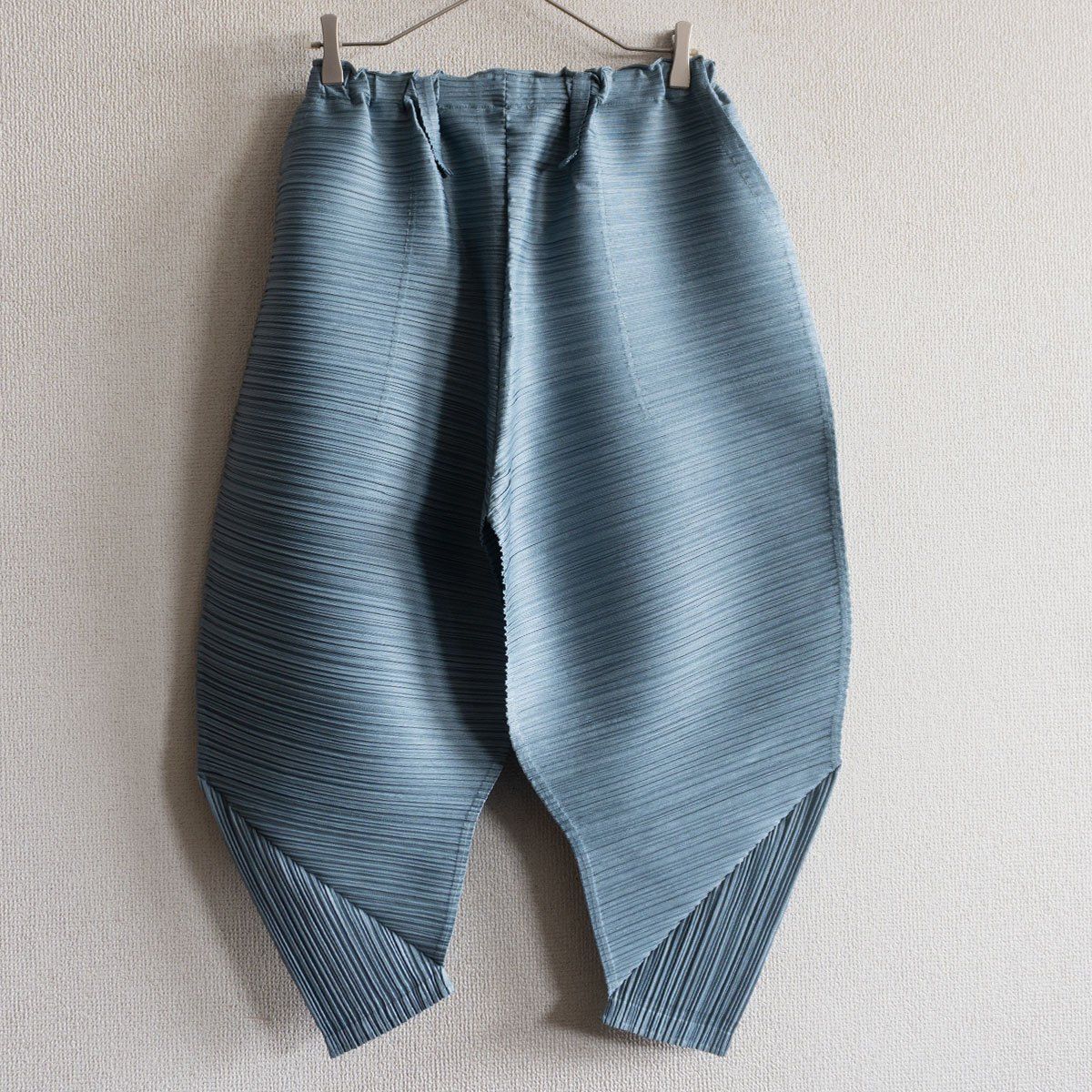 美品】 PLEATS PLEASE【プリーツ パンツ】3 プリーツプリーズ 美品】 PLEATS PLEASE【プリーツ パンツ】3 プリーツプリーズ