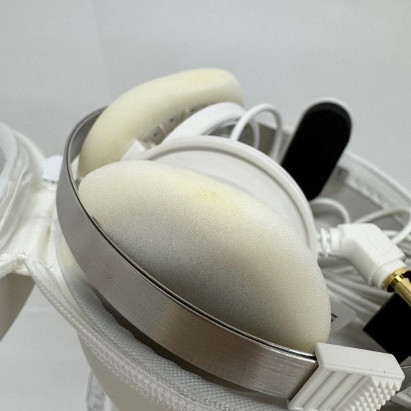 Supreme/シュプリーム【23AW】KOSS Porta Pro Optic White/コス ポルタ