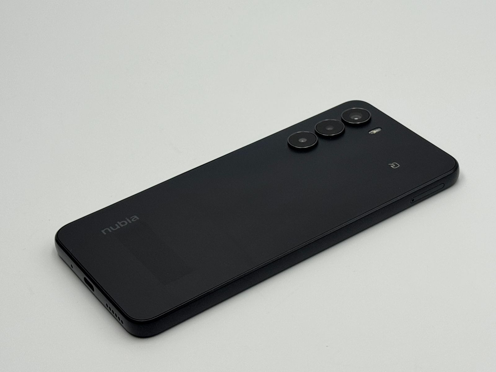 nubia S 5G ブラック 128GB A403ZT SIMフリー 中古】ZTE ymobile 【SIMフリー】 nubia S 5G 4GB 128GB ブラック