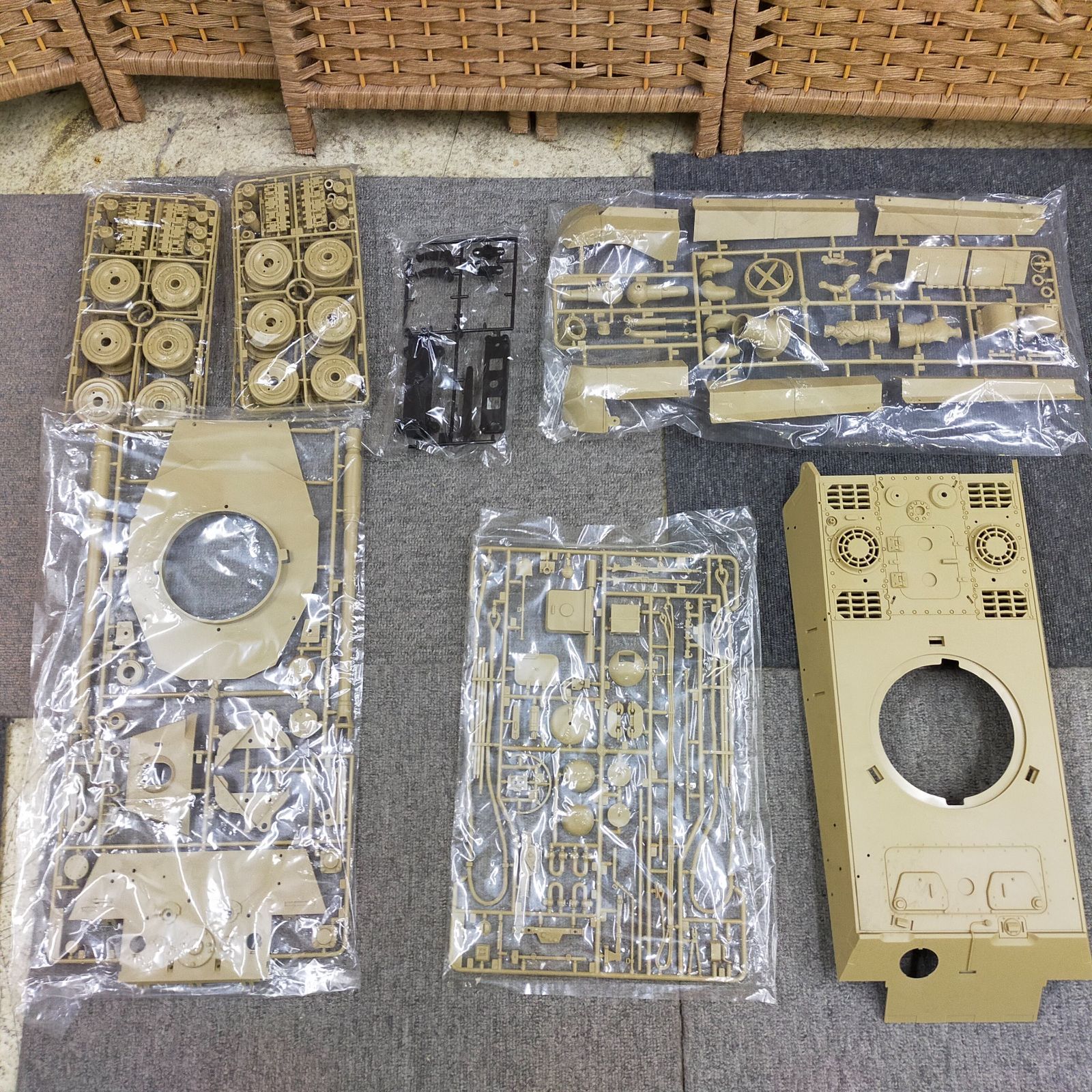 タミヤ 1/16 RC キングタイガー 未組立 フルセット 説明書照合済