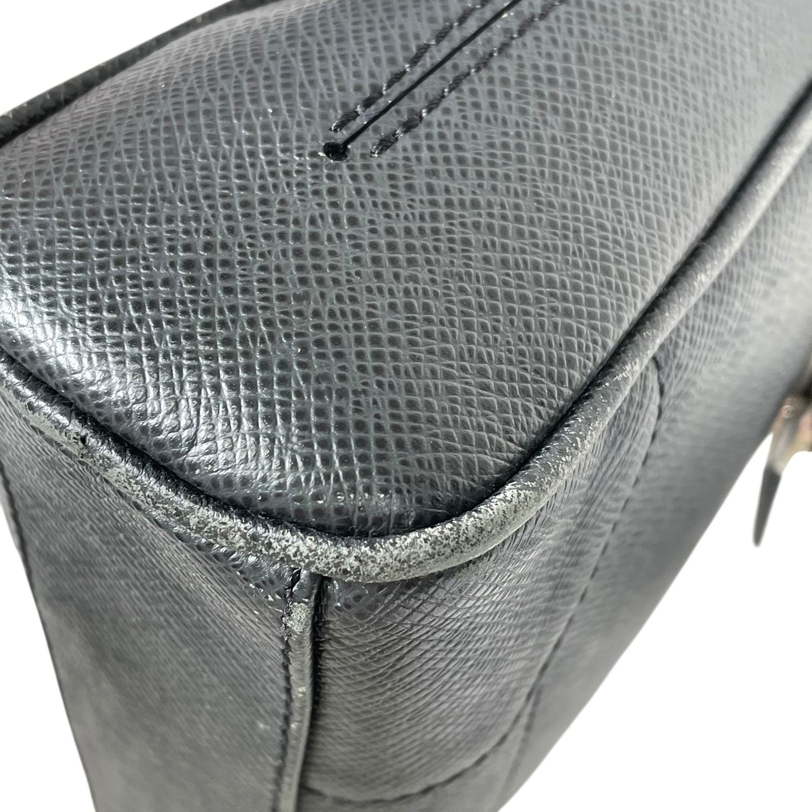 LOUIS VUITTON ルイヴィトン ショルダーバッグ ルカ タイガ