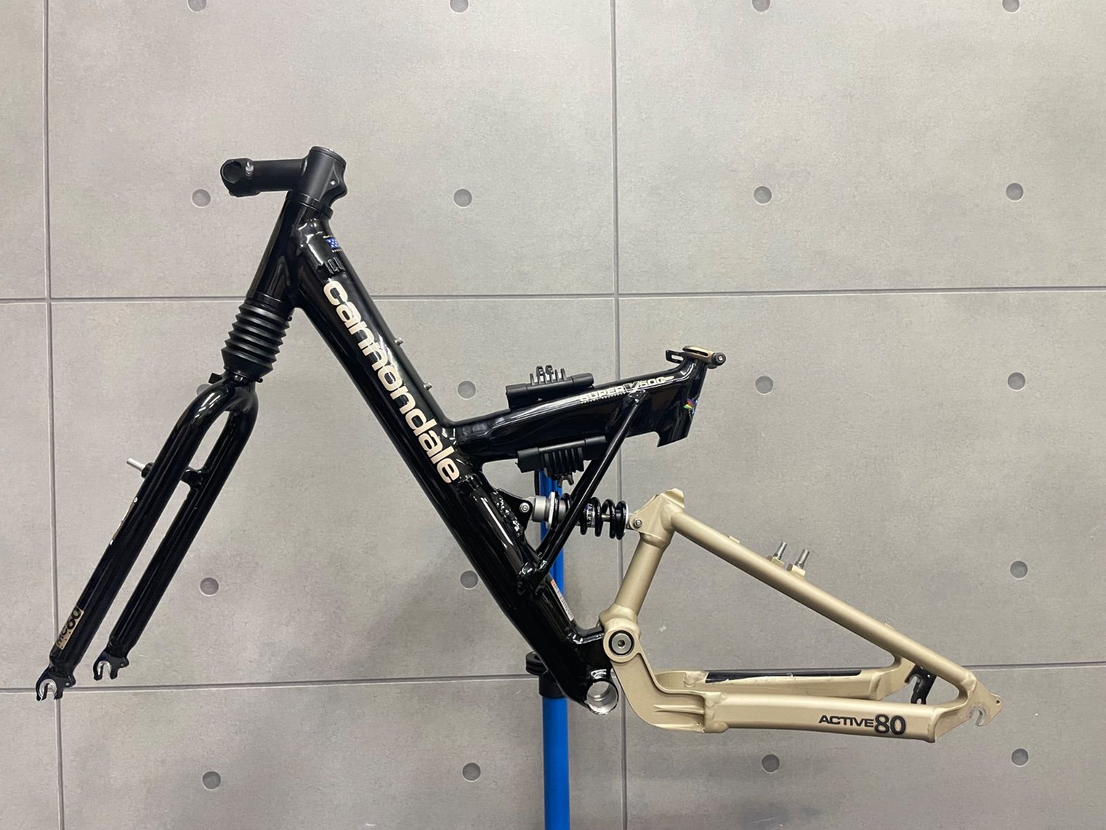 W0209 □USED□CANNONDALE キャノンデール SUPER V500 2002頃 アルミ 