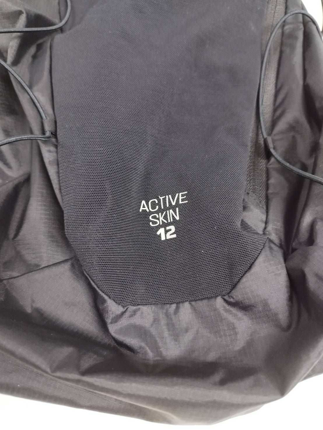 未使用に近い】SALOMON サロモン Active Skin 12/トレイルランニング用 
