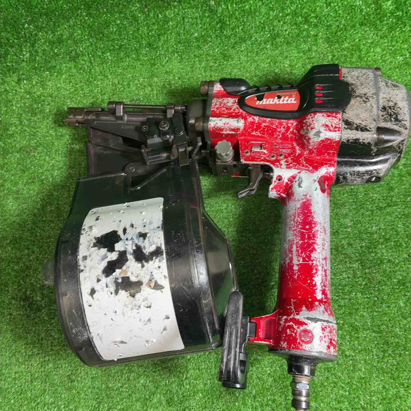 マキタ makita AN911H 高圧釘打ち機【リライズ野田愛宕店】【管理番号：2400010107146】【中古】 マキタ makita AN911H 高圧釘打ち機【リライズ野田愛宕店】【管理番号