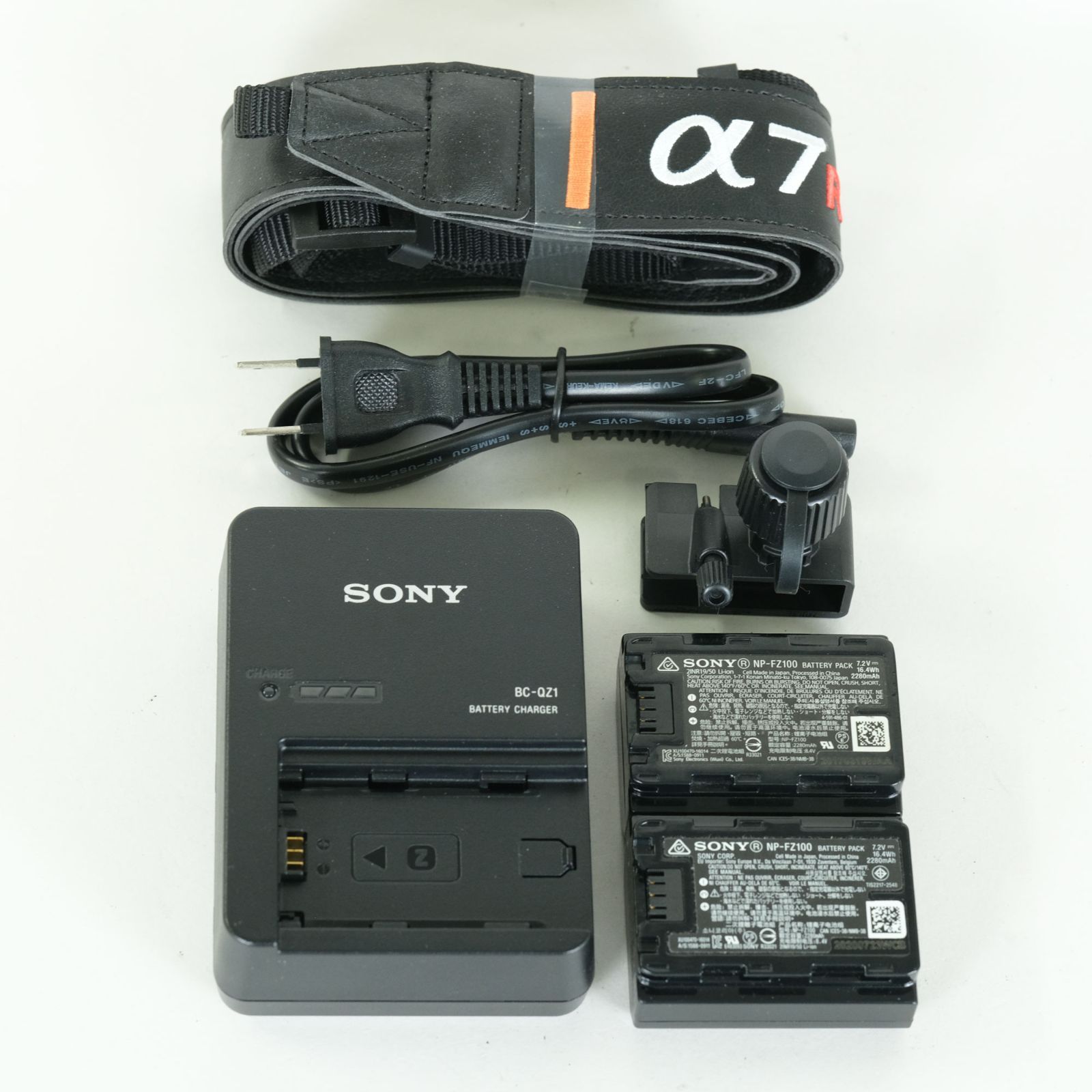 良品 | シャッター数61,240回｜バッテリー2個付] SONY α7R IV（ILCE