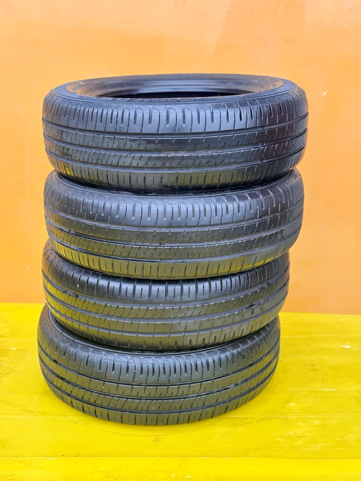 ZT-8254] 4本 ★2024★ ダンロップ タイヤ DUNLOP TYRE 1EUCA 185/60R15 84H ENASAVE EC204 溝 7.85mｍ 日本製