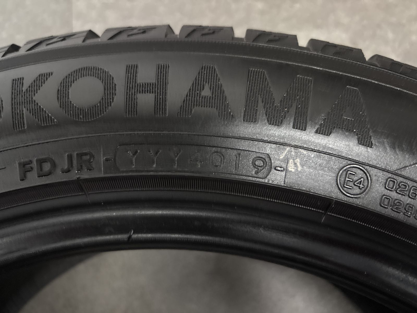 スタッドレス】ヨコハマ アイスガード iG60 225/50R17 マジェスタ 