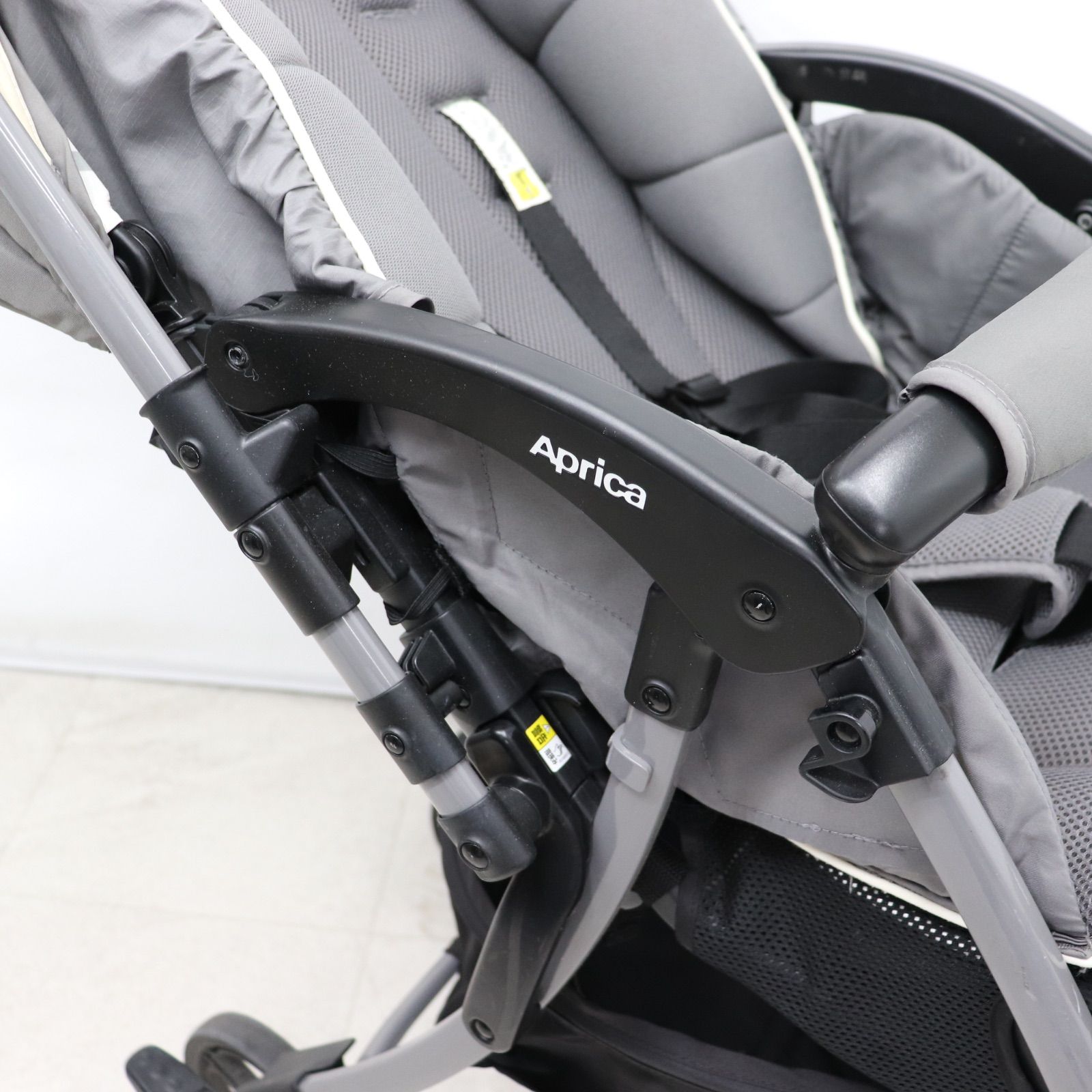 即日発送】Aprica アップリカ ラクーナクッション グレー ベビーカー 