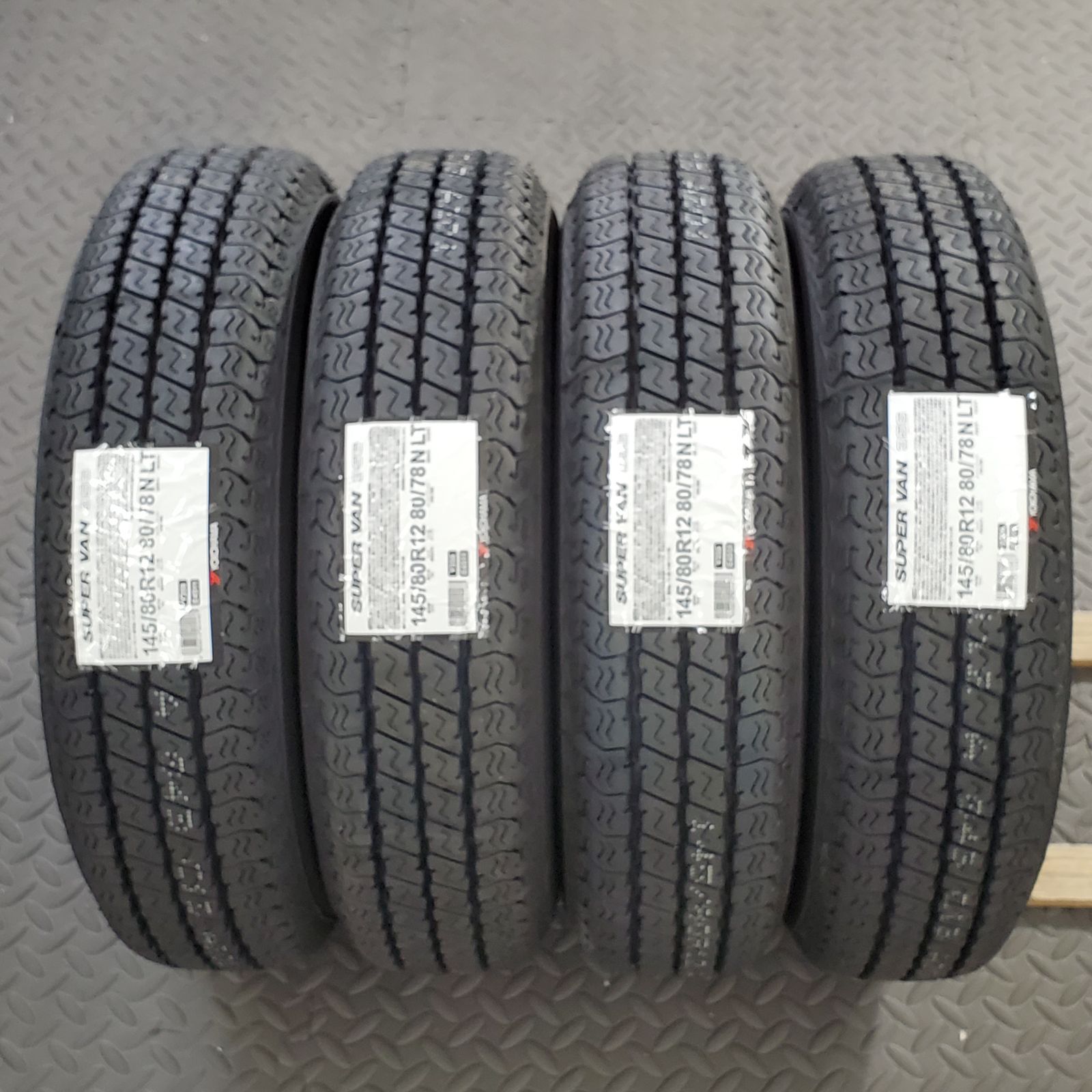 25年製 新品タイヤ 145/80R12 80/78N LT ヨコハマ スーパーバン356(夏 