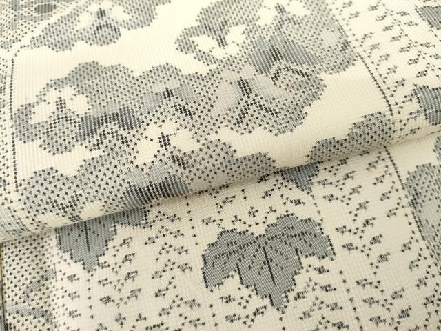 平和屋着物●本場大島紬　白大島　一元7マルキ　総絣　亀甲花蝶文　正絹　逸品　AABI2521cs 平和屋着物○本場大島紬 白大島 一元7マルキ 総絣 亀甲花蝶文 正絹