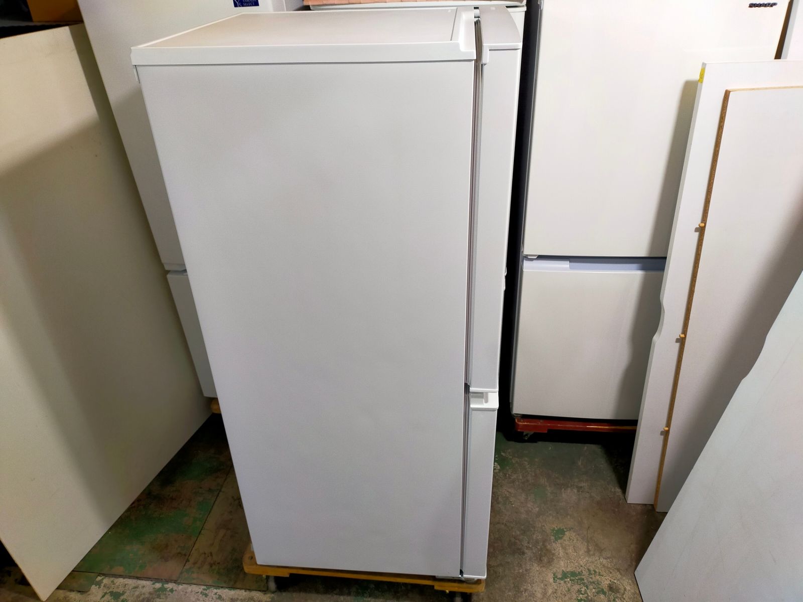 AQUA 冷蔵庫 AQR-14E2(W) 135L 2022年製 家電 L001 冷蔵庫 アクア AQR 